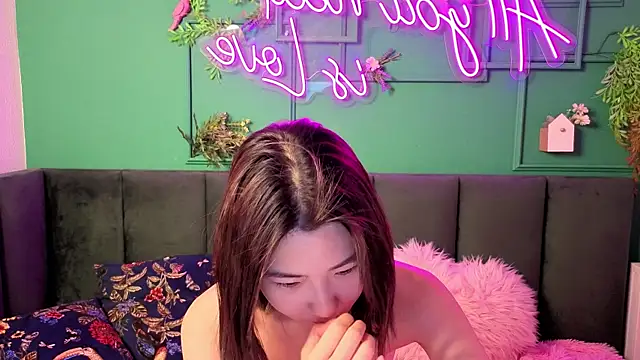Runi_Asian live