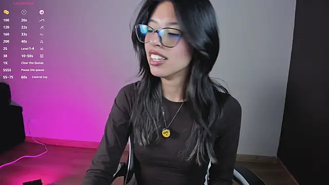 NanakoDollx live