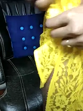 Anjali_cute-Pondati live