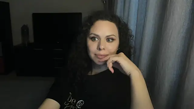 MollyCheiz live