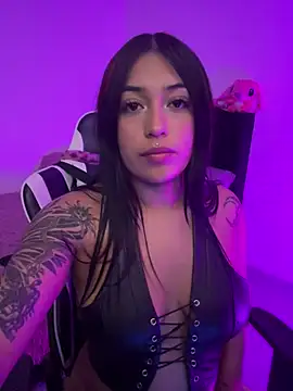 KatianPierce live