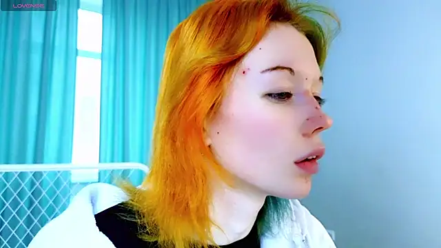 Kiara_Age live