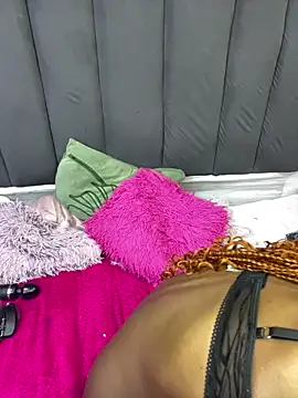 LonelyQueenxx25 live