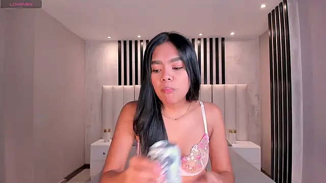 SaphiraJames live