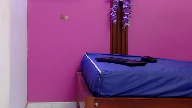 skinnybarbie022 live