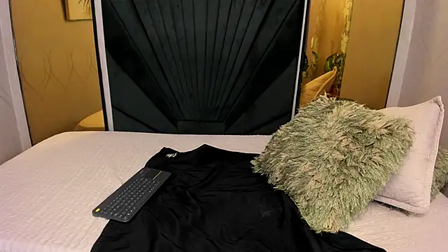 MrsFoucher live