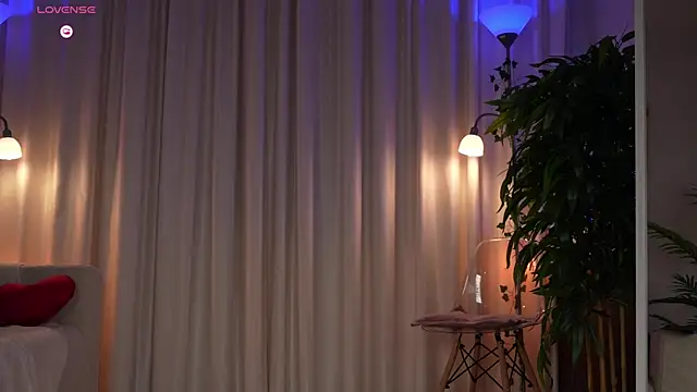 Amely_Young live