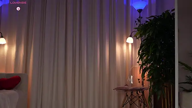 Amely_Young live
