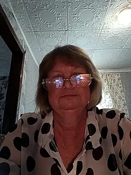 MilashkaCutie50 live