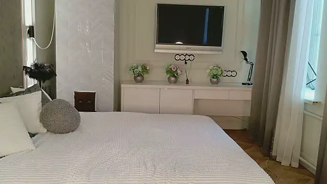 milaa_sun live