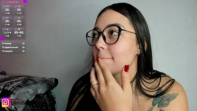 Pamelaa_moon1 live
