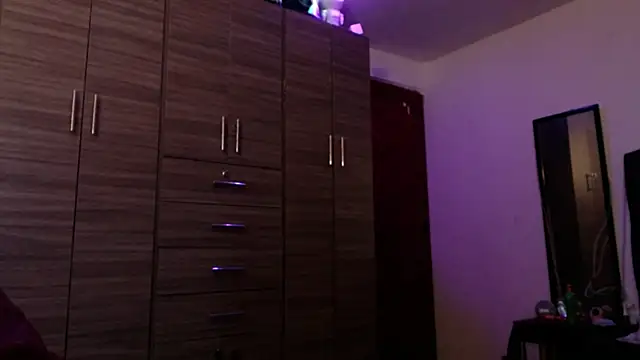 holy_juli live