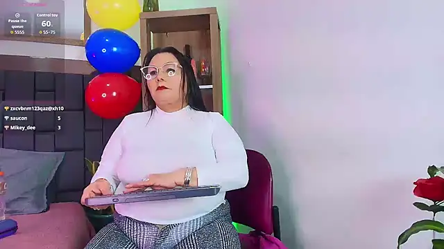 EllenaBoobs_ live
