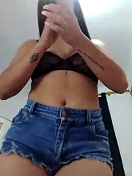 EmiNavarro live