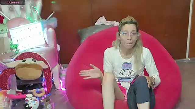 Skinygirl live