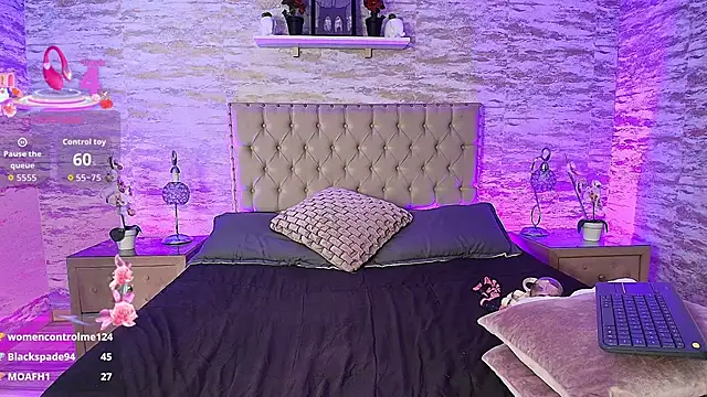 Sasha_Larsen live