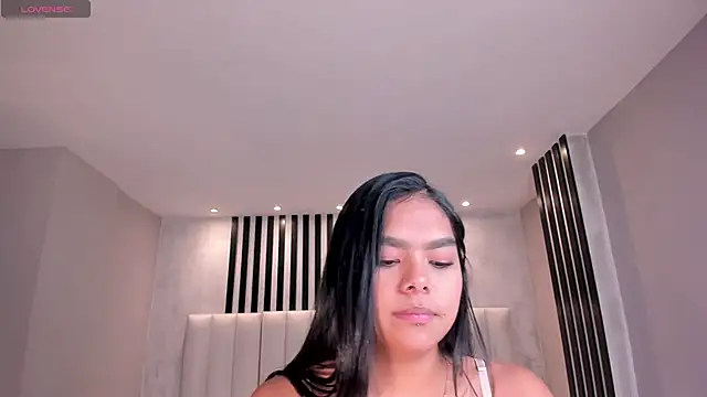 SaphiraJames live