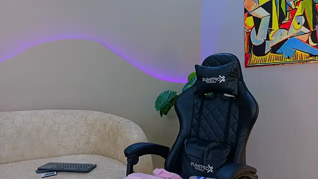 KAYLA_BATISTA live