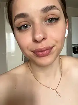 yoyogirlx live