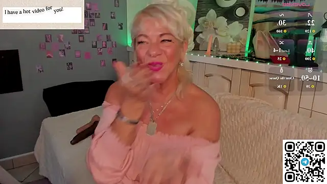 Anna_Coolidge live