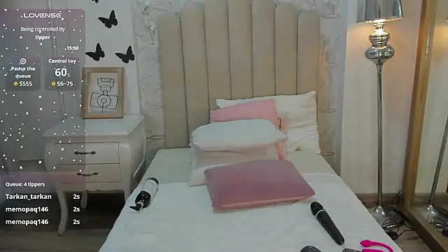 Valentina_Ross_ live