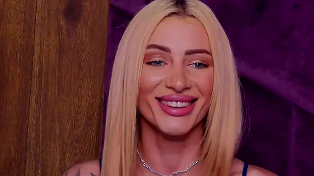 AngieShae live