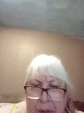 Alexia64231 live