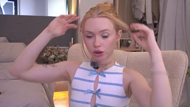 LexieLoree live