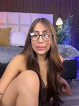MelanieHillss live