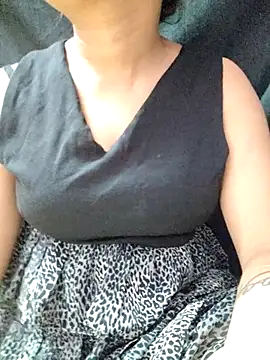 Roshni_98 live