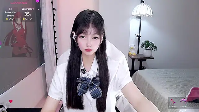 Hug-kiss live