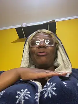 BoobsQueeen live