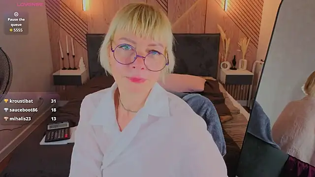 Ann_Annise live