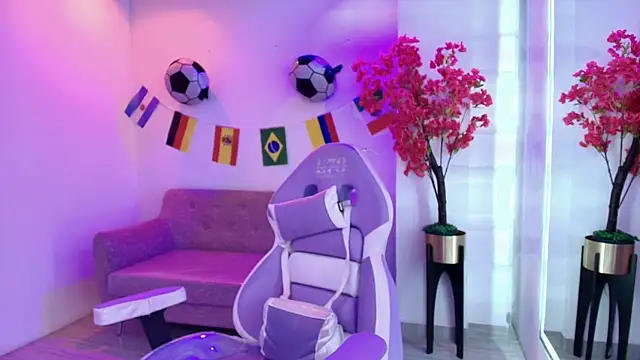 Lucy_mazzy live