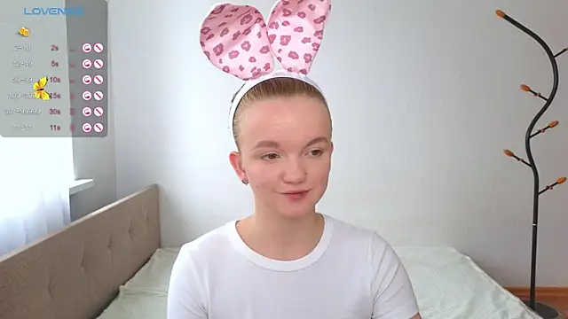 StellaBunny live