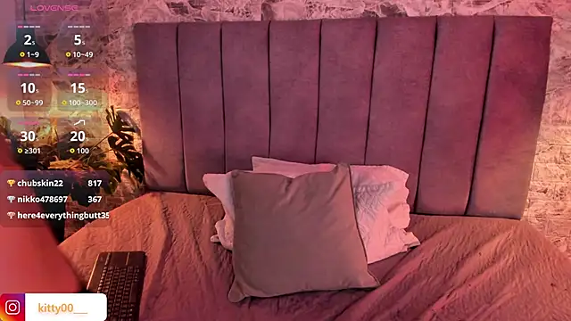 Moon__kittyy live