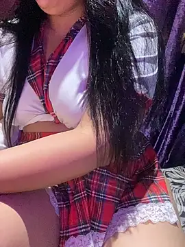 Lina_Velvet_ live