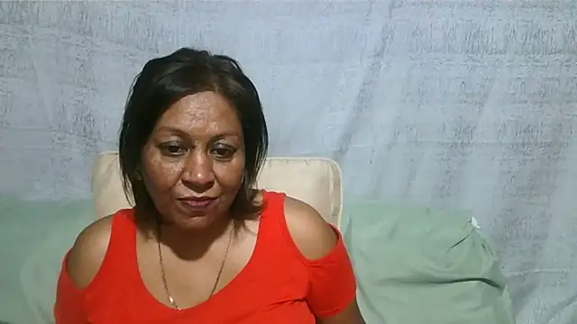 IndianSexyMilf69 live