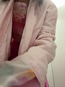 Only_April live