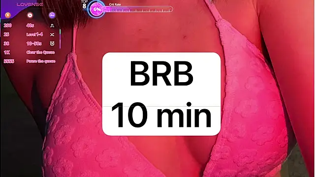 Karolinacreamm live