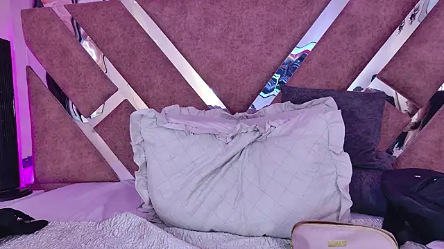 MeganR_ live