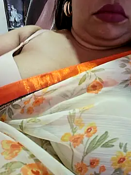Ravina_patil1 live
