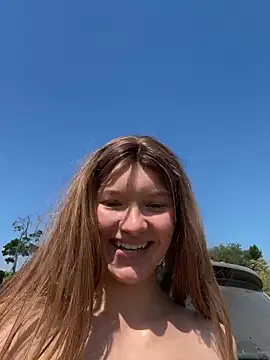 girl-Emily live
