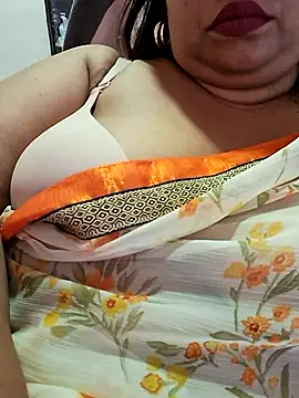 Ravina_patil1 live