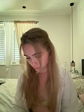 LillyStarr live