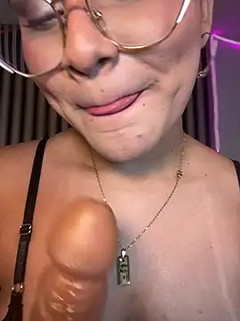 LiaDesire7 live