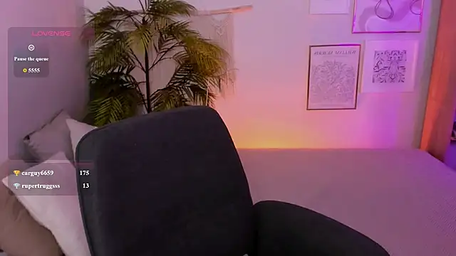 polly_bloomm live