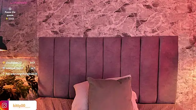 Moon__kittyy live