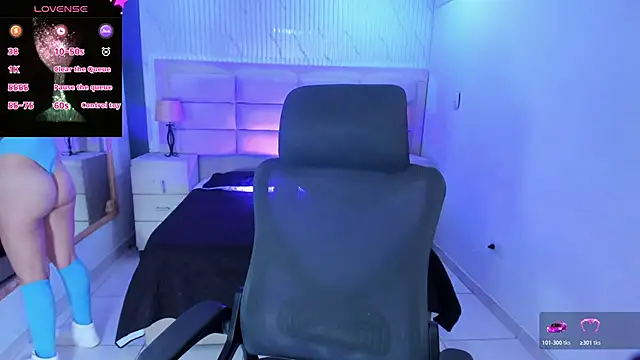 NahomiRichards_ live