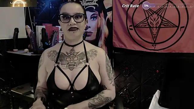 Evil_Queen_666 live